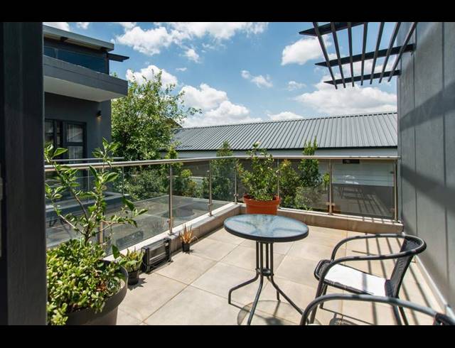 5 BEDROOM HOUSE FOR SALE IN COPPERLEAF ESTATE